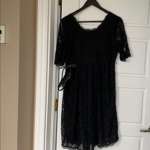Maternity Black lace dress with belt. Like new!